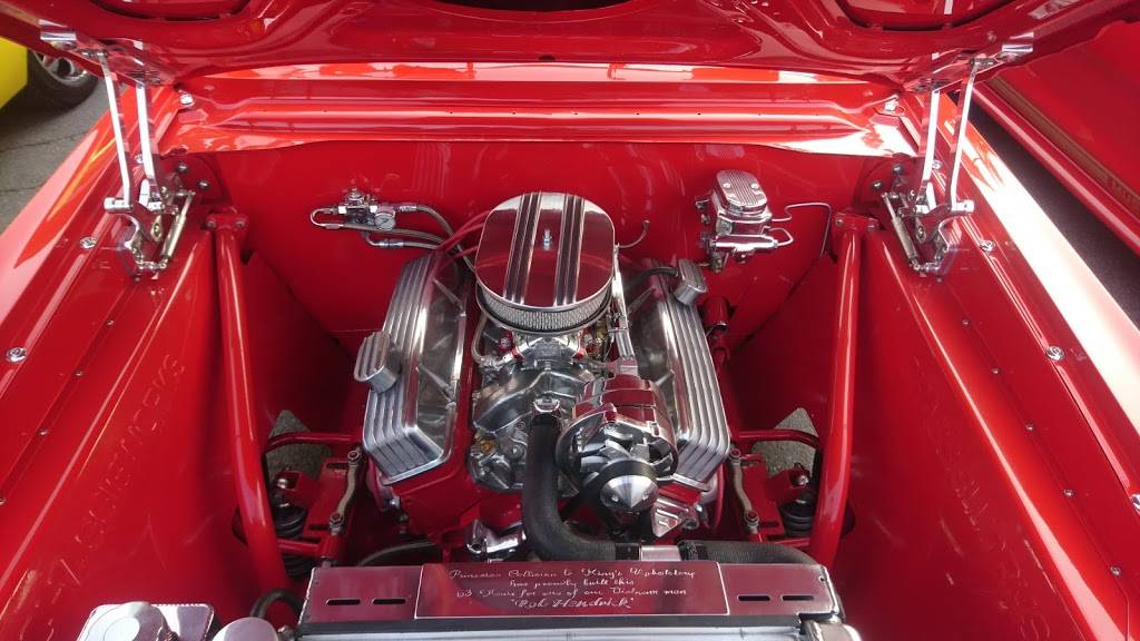 Lynns Drive Inn | restaurant | 3705 Coal Heritage Rd, Bluewell, WV 24701, USA | 3045896279 OR +1 304-589-6279