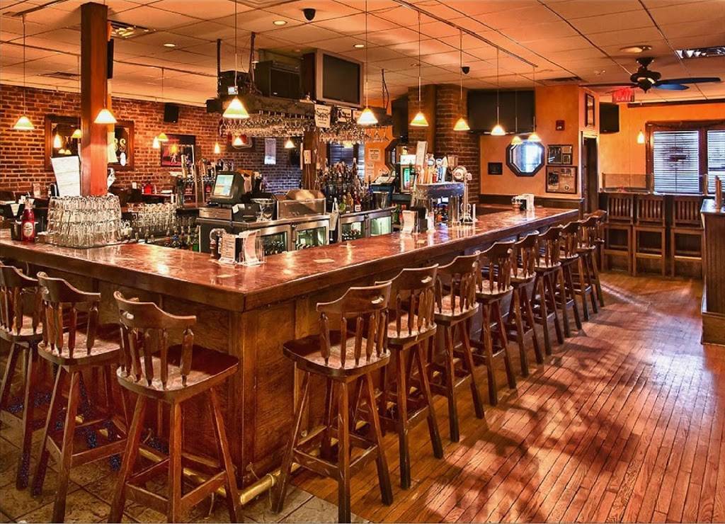 Fibber McGees | restaurant | 102 Cabot St, Beverly, MA 01915, USA | 9782320180 OR +1 978-232-0180