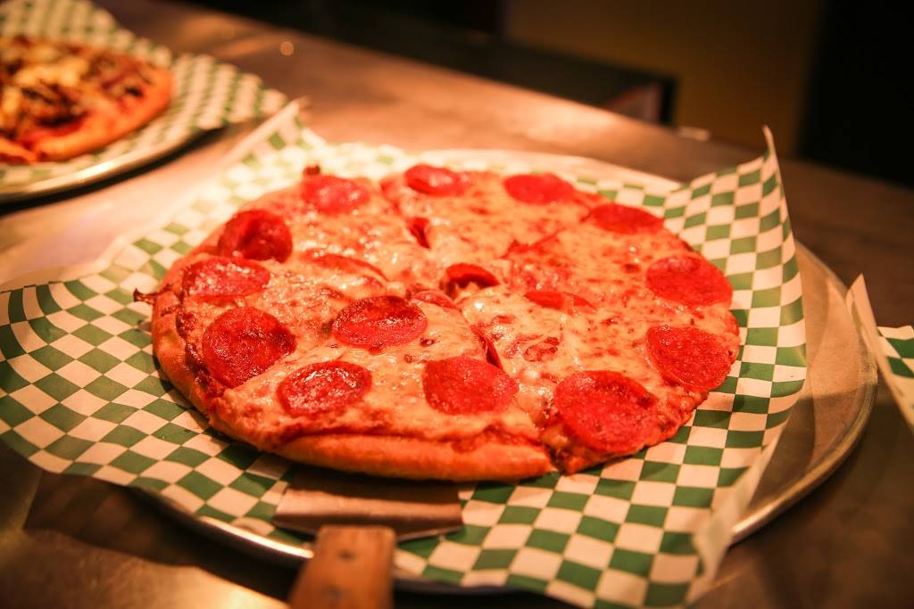 Godfathers Pizza | restaurant | 6716 Madison Ave, Fair Oaks, CA 95628, USA | 9169651318 OR +1 916-965-1318
