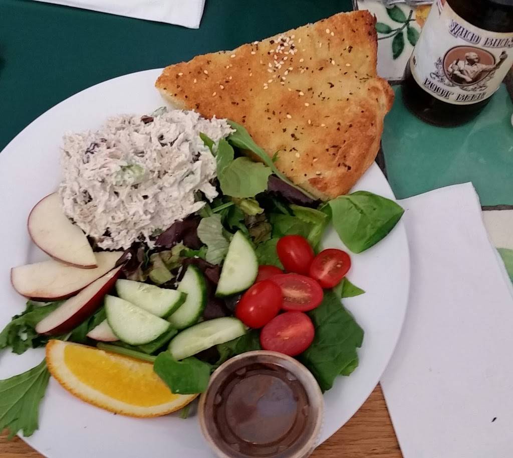 Riverfront Pizza & Deli | restaurant | 6281 River Rd, Glen Arbor, MI 49636, USA | 2313343876 OR +1 231-334-3876