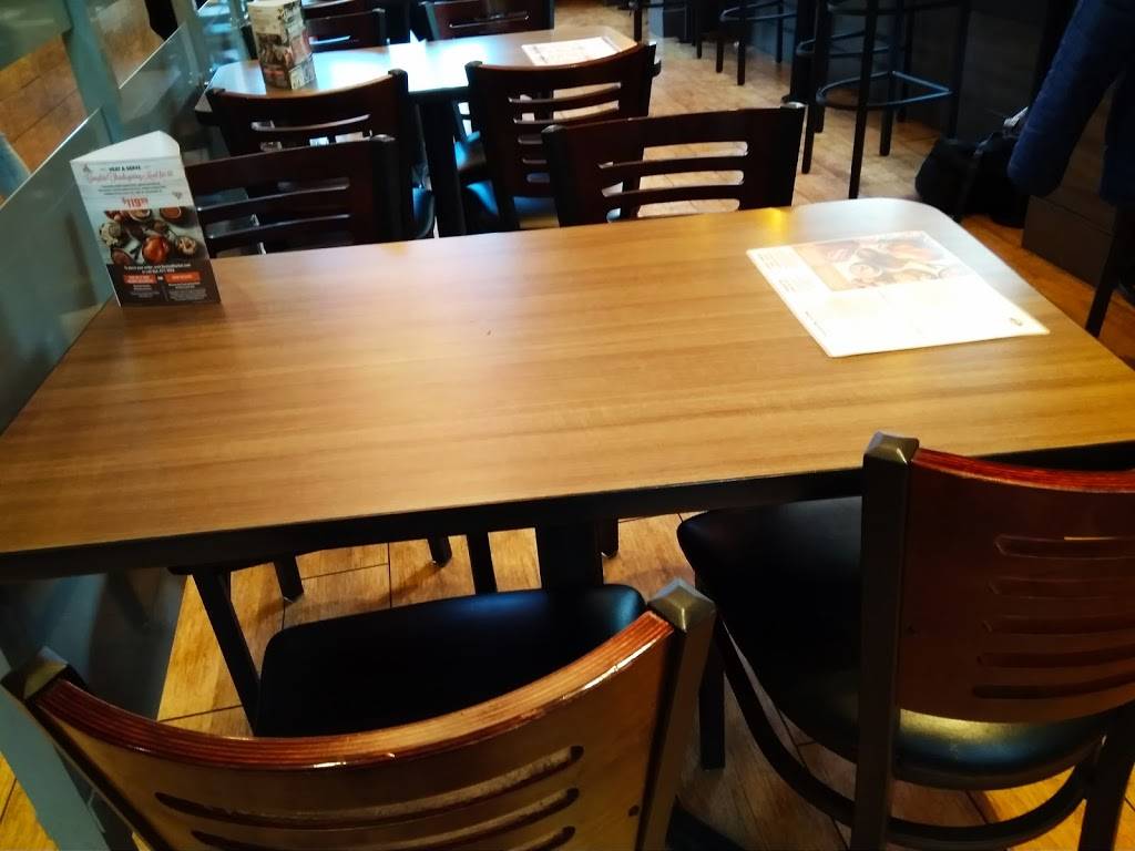 Boston Market | restaurant | 3781 Broadway, New York, NY 10032, USA | 6463676596 OR +1 646-367-6596