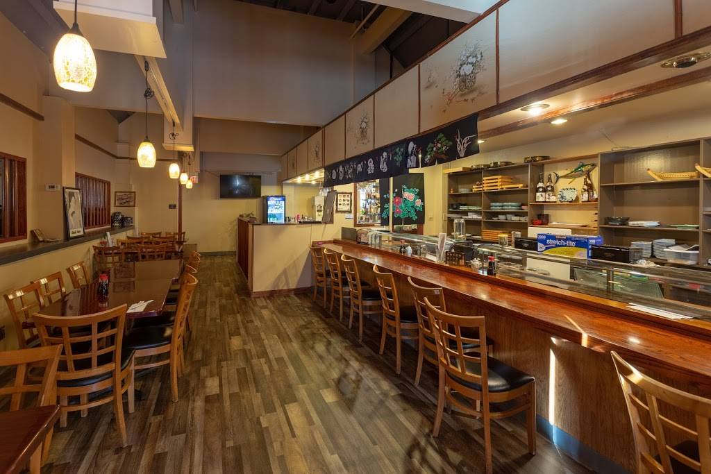 Fuji Teppanyaki & Sushi | restaurant | 5621 196th St SW, Lynnwood, WA 98036, USA | 4253617574 OR +1 425-361-7574