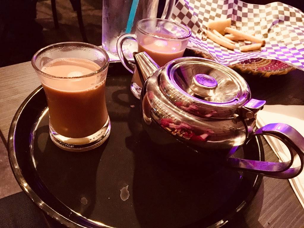 Laari Adda | restaurant | 3030 Thomas St, Mississauga, ON L5M 0R4, Canada | 9058262332 OR +1 905-826-2332