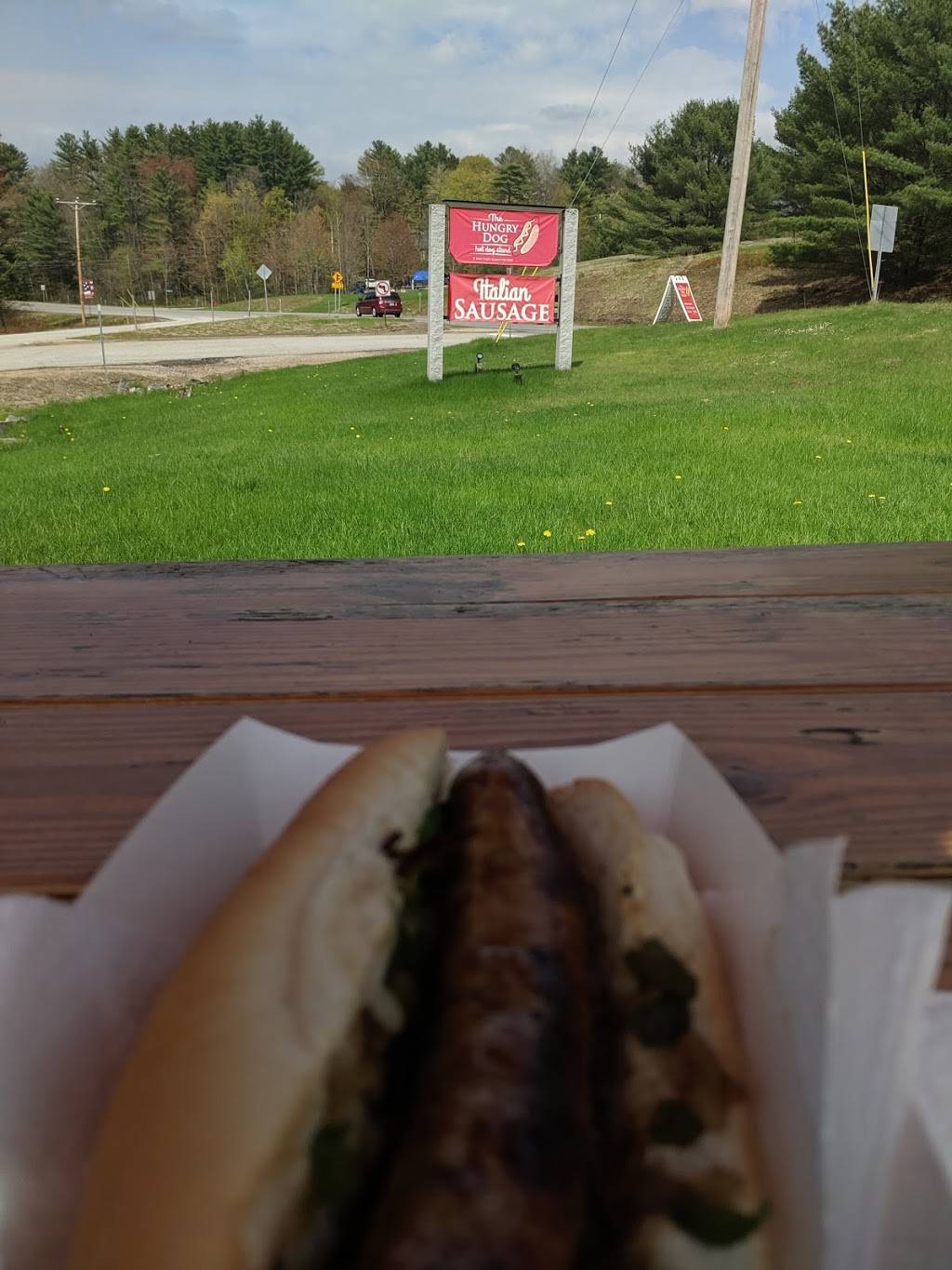 The Hungry Dog | restaurant | 21 Main St, Belmont, NH 03220, USA | 6036307153 OR +1 603-630-7153