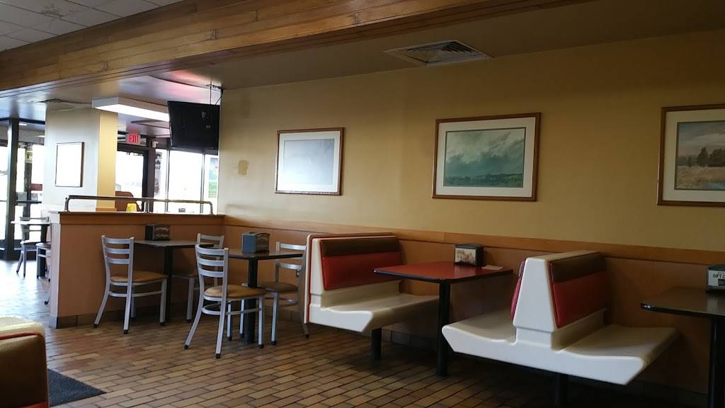 Hardees | restaurant | 28552 Dupont Blvd, Millsboro, DE 19966, USA | 3029349106 OR +1 302-934-9106