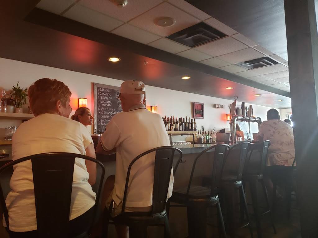 FLUX Restaurant and Bar | restaurant | 12 Main St, Lisbon, ME 04252, USA | 2074074109 OR +1 207-407-4109