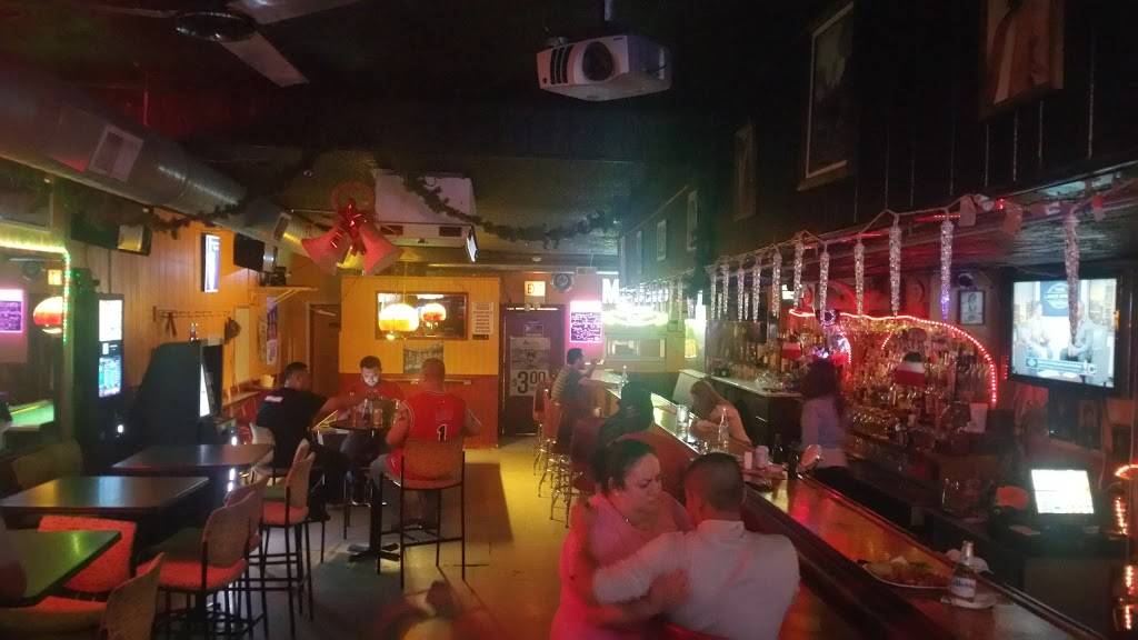 La Reyna Del Sur | restaurant | 1417 S Central Ave, Cicero, IL 60804, USA | 7082989479 OR +1 708-298-9479