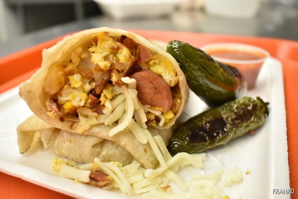 La Pasadita Hot Dogs | restaurant | 3801 N 43rd Ave, Phoenix, AZ 85031, USA | 6239992700 OR +1 623-999-2700