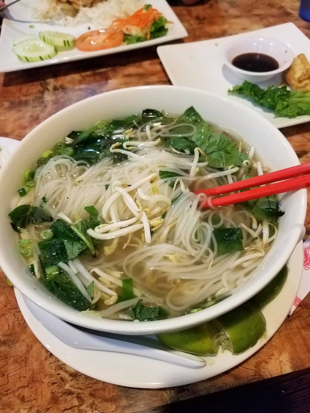 Family Pho Vietnamese Noodle House | restaurant | 13325 N MacArthur Blvd, Oklahoma City, OK 73142, USA | 4054700648 OR +1 405-470-0648