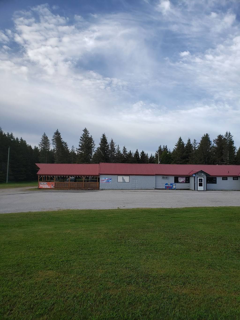 Lone Wolf Saloon | restaurant | W16431 US-2, Gould City, MI 49838, USA | 9064775000 OR +1 906-477-5000