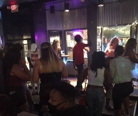 Hirams Bar | restaurant | 219 W 3rd St, Alton, IL 62002, USA | 6186663486 OR +1 618-666-3486