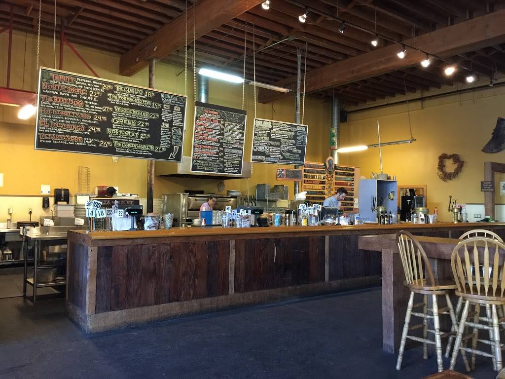 Lucky Labrador Beer Hall | restaurant | QUIMBY 1945, NW Quimby St, Portland, OR 97209, USA | 5035174352 OR +1 503-517-4352