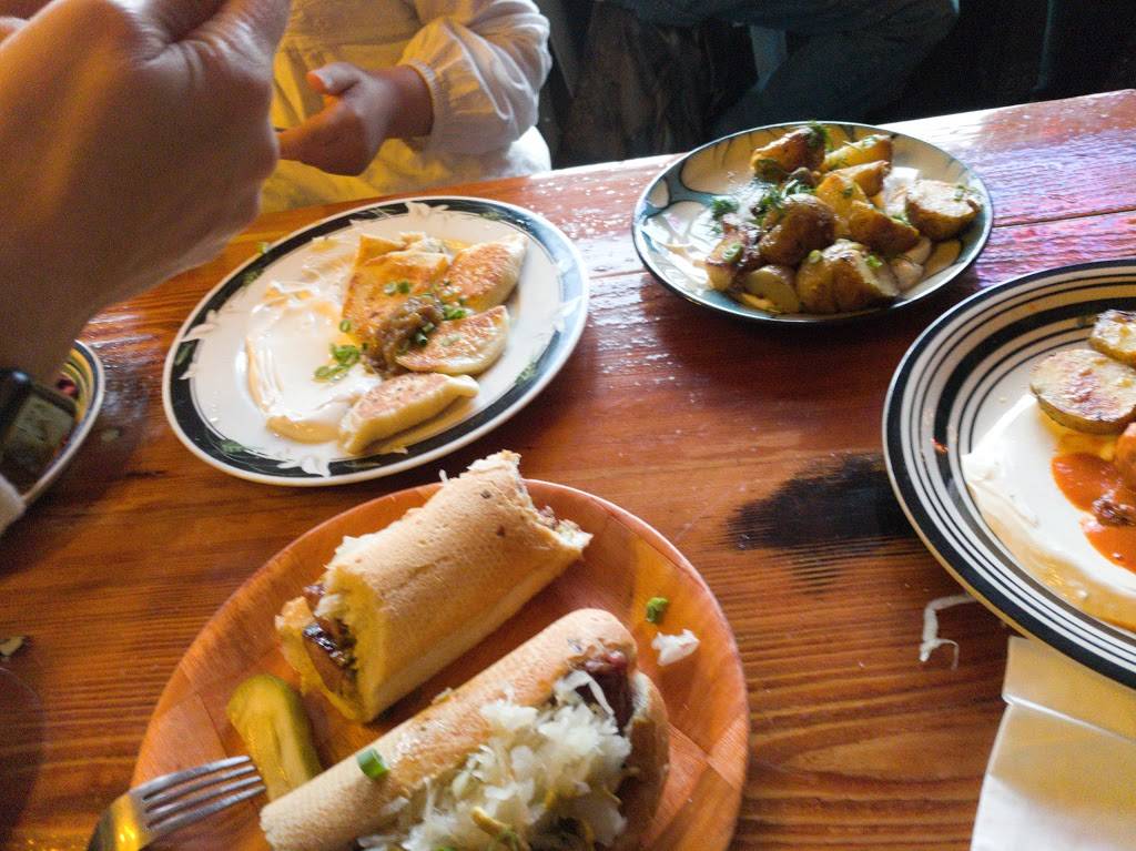 Mom-Moms Kitchen | restaurant | 2551 Orthodox St, Philadelphia, PA 19137, USA | 2156137781 OR +1 215-613-7781