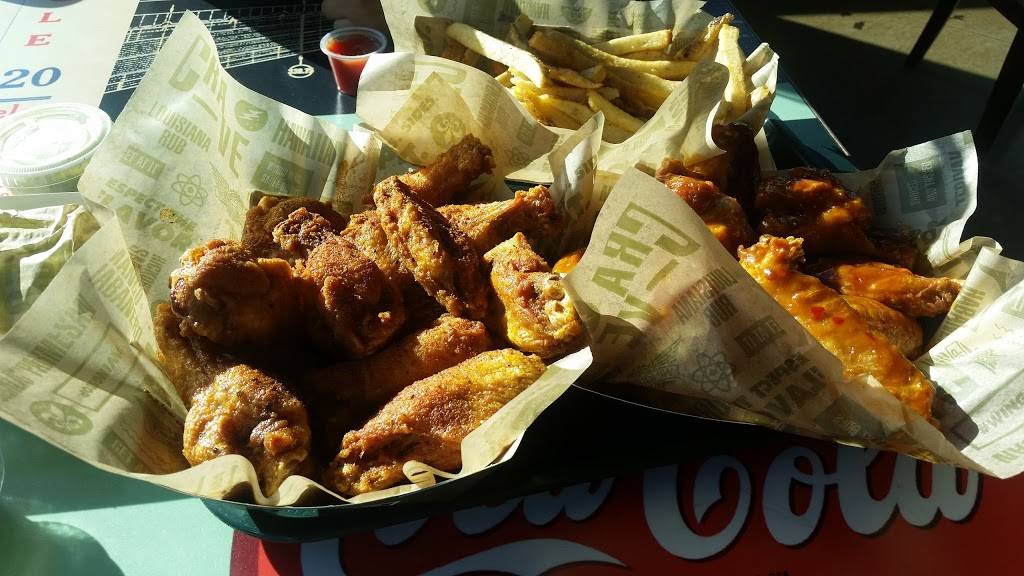 Wingstop | restaurant | 855 S Randall Rd, Elgin, IL 60123, USA | 8476959464 OR +1 847-695-9464