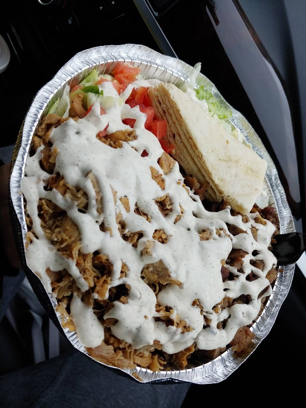 The Halal Guys | restaurant | 4 Teterboro Landing Drive, Teterboro, NJ 07608, USA | 2012882525 OR +1 201-288-2525