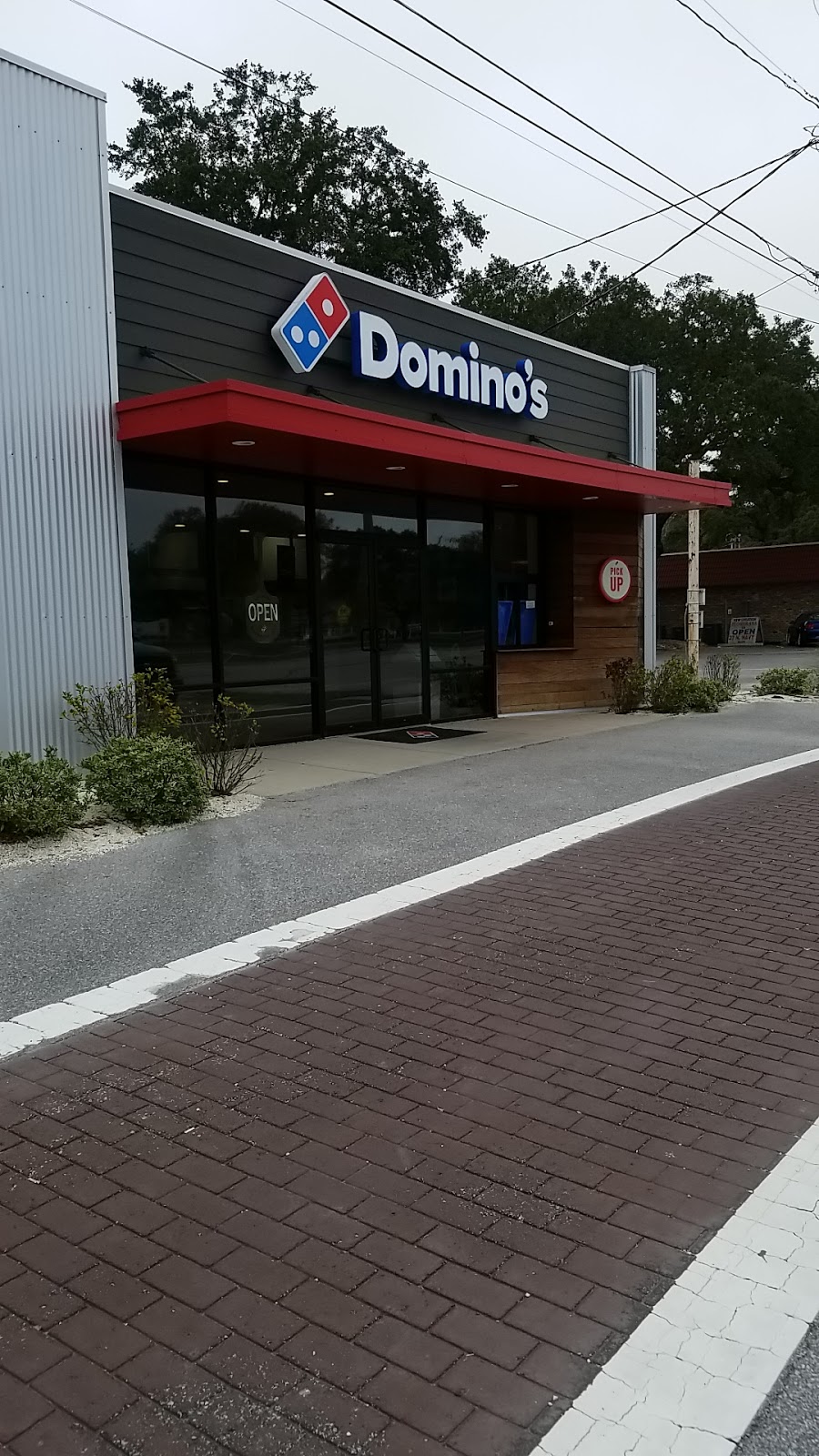 Dominos Pizza | meal delivery | 31 N Navy Blvd, Pensacola, FL 32507, USA | 8504531221 OR +1 850-453-1221