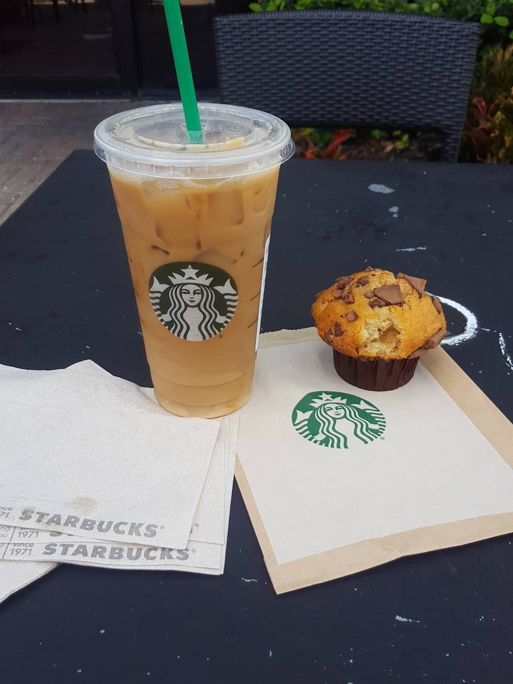 Starbucks | cafe | 7420 University Blvd, Winter Park, FL 32792, USA | 4076713548 OR +1 407-671-3548