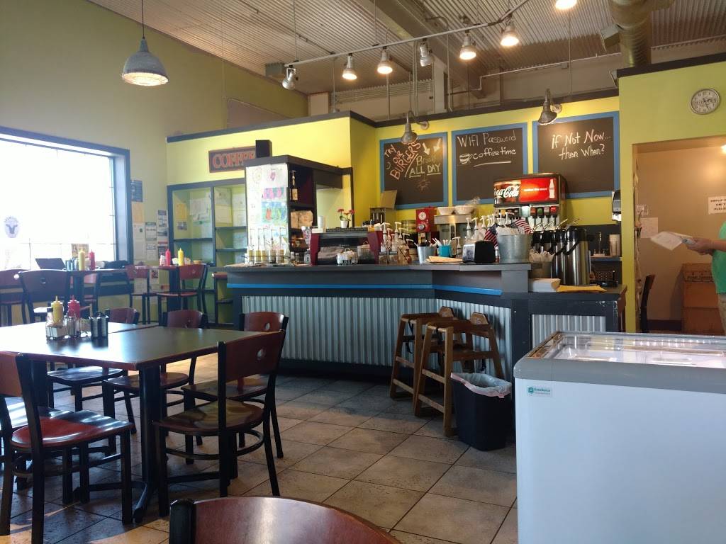 Ursa Major Bistro & Coffee Shop | restaurant | 245 S Benzie Blvd, Beulah, MI 49617, USA | 2313834250 OR +1 231-383-4250