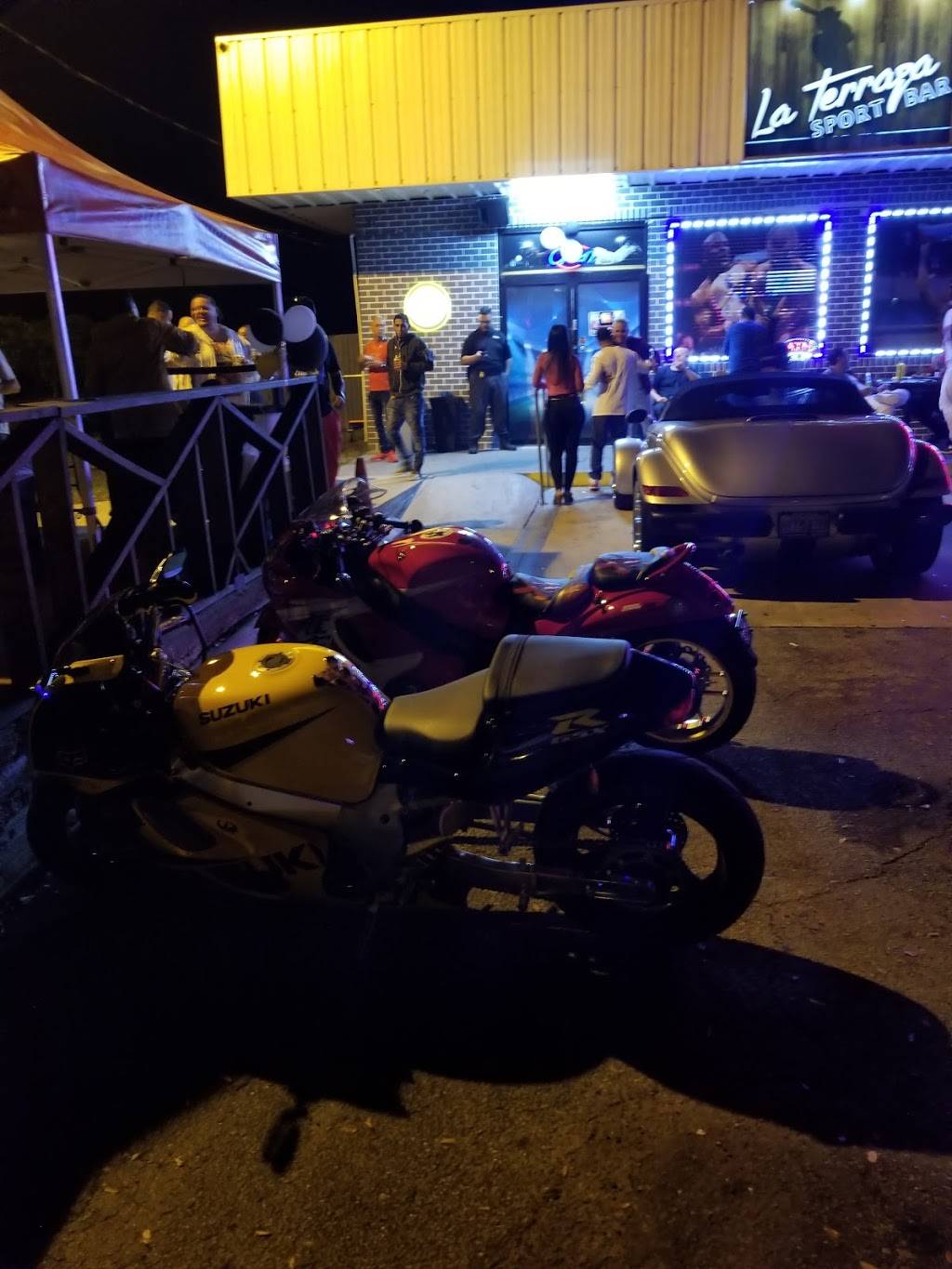 La Terraza Sport Bar And Reataurant | restaurant | 1150 E Donegan Ave, Kissimmee, FL 34744, USA | 4079324454 OR +1 407-932-4454