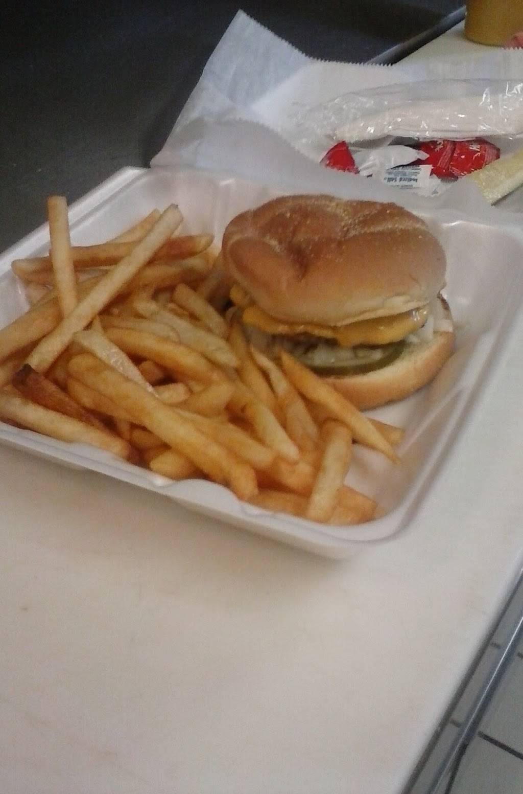 Country Carriage Restaurant | restaurant | 9237 Miller Rd, Swartz Creek, MI 48473, USA | 8106352431 OR +1 810-635-2431