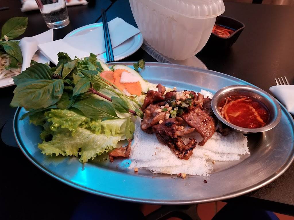 Tan Lac Vien Vietnamese Bistro | restaurant | 2114 Murray Ave, Pittsburgh, PA 15217, USA | 4125218888 OR +1 412-521-8888