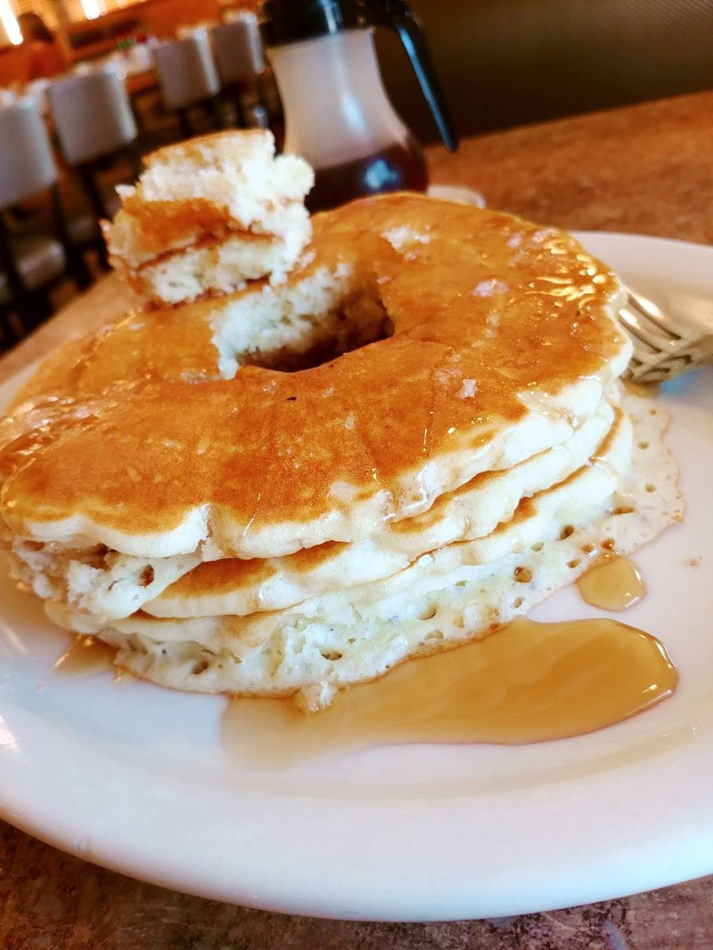 Brianas Pancake House | restaurant | 10 N Island Ave, Batavia, IL 60510, USA | 6304544570 OR +1 630-454-4570