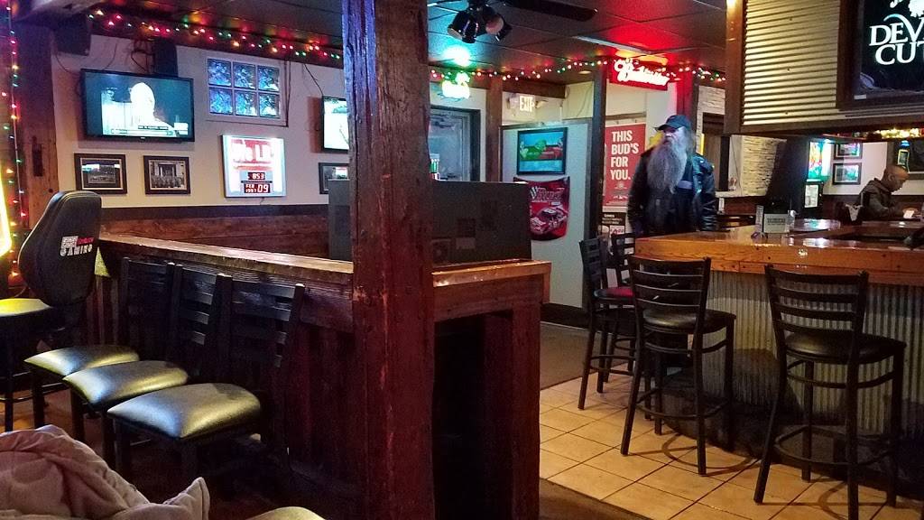 Rockford Rusty Nail | restaurant | 1804 18th Ave, Rockford, IL 61104, USA | 8153972510 OR +1 815-397-2510