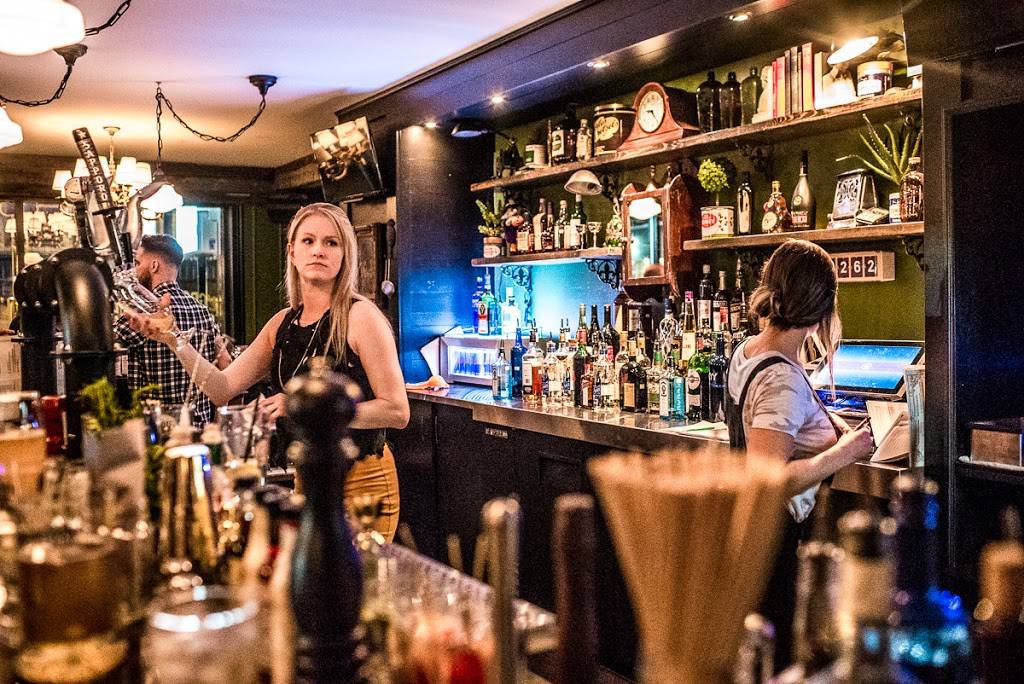 LGros Luxe Victoriaville | restaurant | 150 Boulevard des Bois Francs S, Victoriaville, QC G6P 4S3, Canada | 8196044627 OR +1 819-604-4627