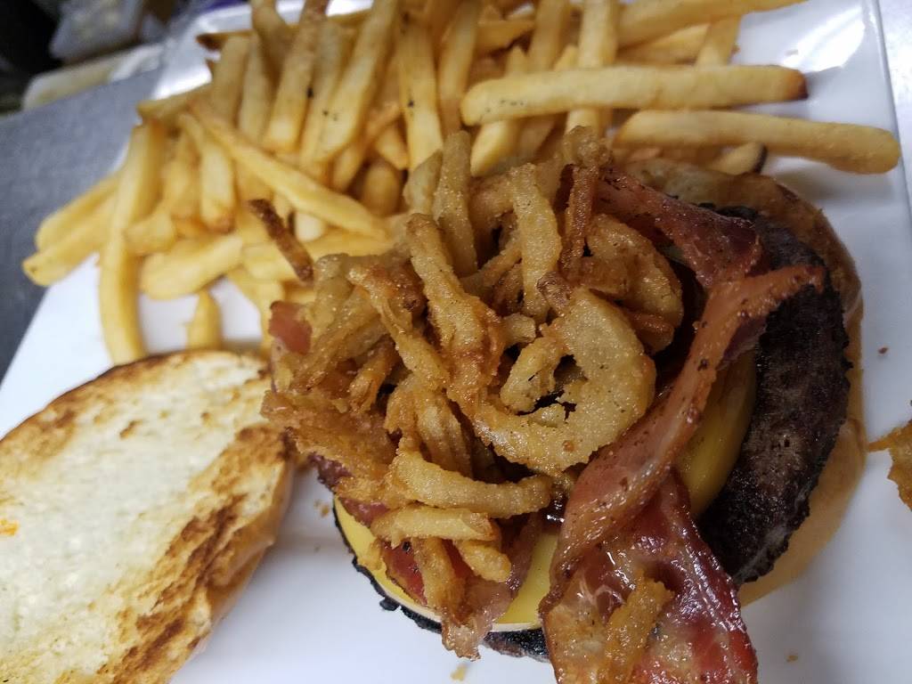 Patriot Tavern | restaurant | 100 Main St, Walpole, MA 02081, USA | 5087345129 OR +1 508-734-5129