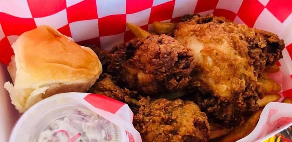 Fannys Fried Chicken | restaurant | 111 E Central Blvd, Cape Canaveral, FL 32920, USA | 3216130077 OR +1 321-613-0077