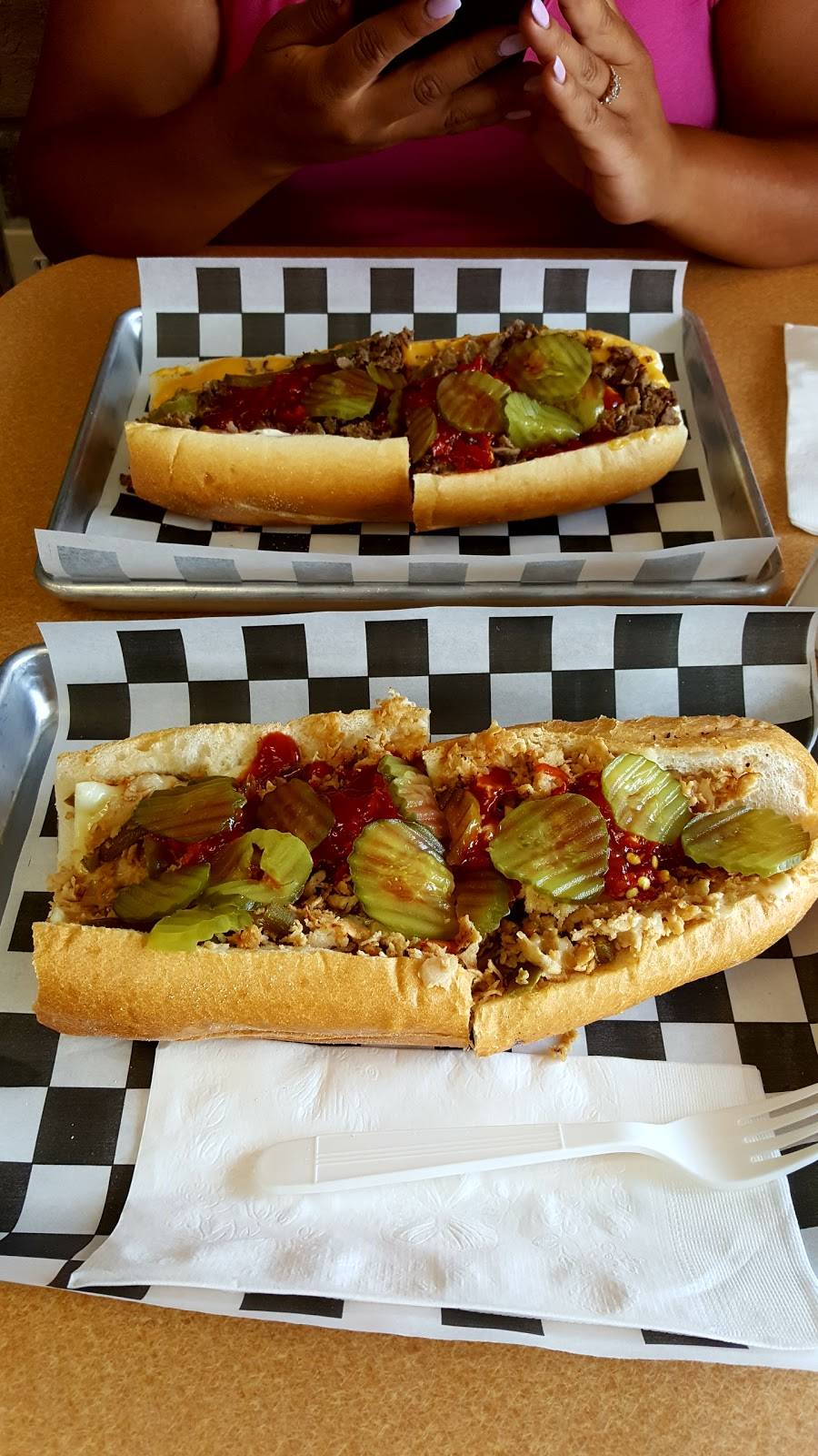 Dinos Steaks | restaurant | 7A Trolley Square, Wilmington, DE 19806, USA | 3025437678 OR +1 302-543-7678