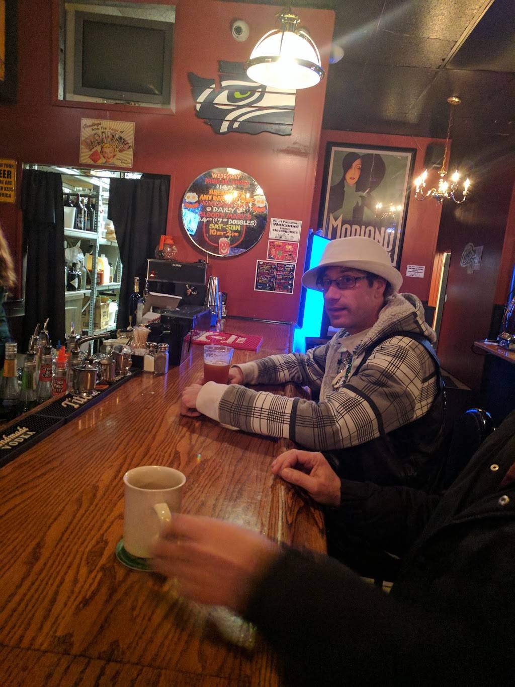 Steves Bar & Grill | restaurant | 14230 NE 20th St A, Bellevue, WA 98007, USA | 4257474493 OR +1 425-747-4493