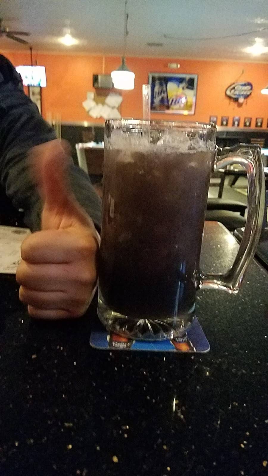 Uncle Monkeys | restaurant | 100 Dye Rd, Illiopolis, IL 62539, USA | 2173814400 OR +1 217-381-4400