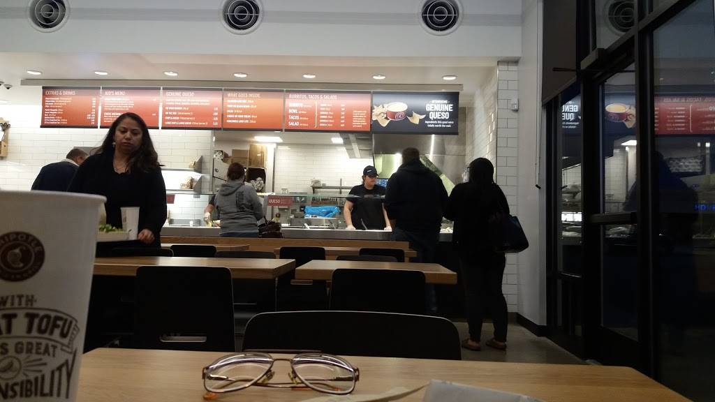 Chipotle Mexican Grill | restaurant | 8813 S Harlem Ave, Bridgeview, IL 60455, USA | 7085981555 OR +1 708-598-1555