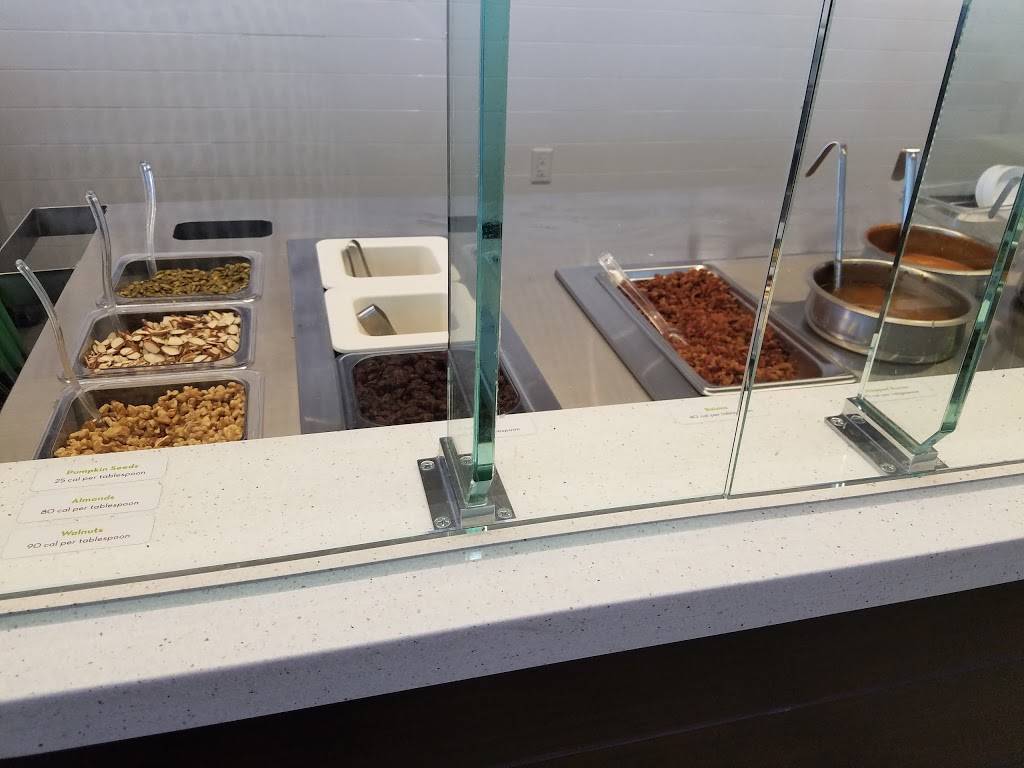 Salata | restaurant | 1241 E State Hwy 114 C 100, Southlake, TX 76092, USA | 8174421500 OR +1 817-442-1500