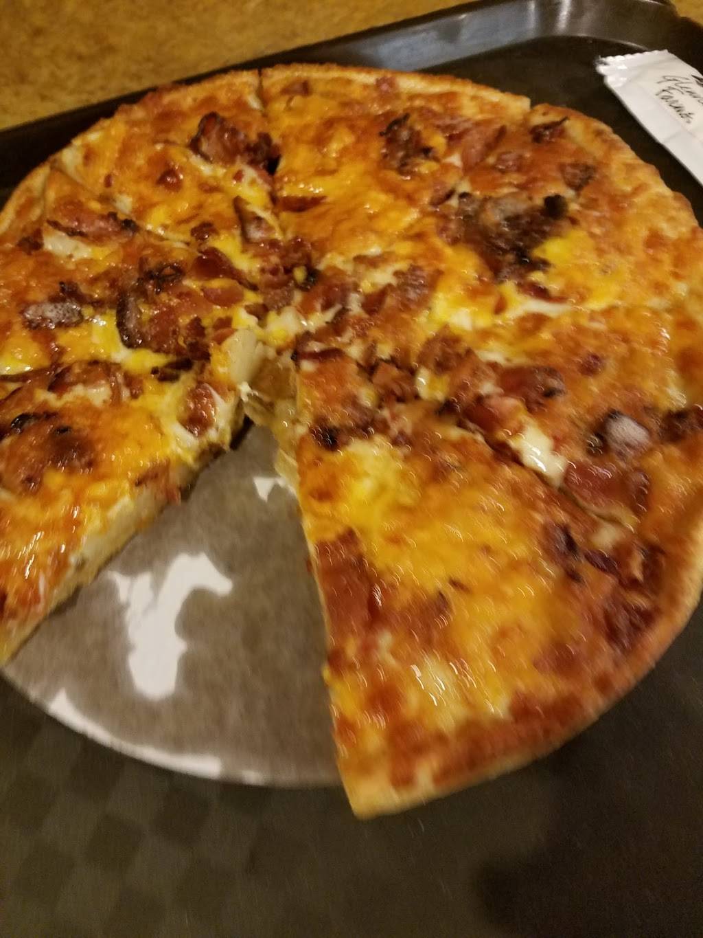 Central Pizza | restaurant | 55 Central St, Southbridge, MA 01550, USA | 5087642541 OR +1 508-764-2541