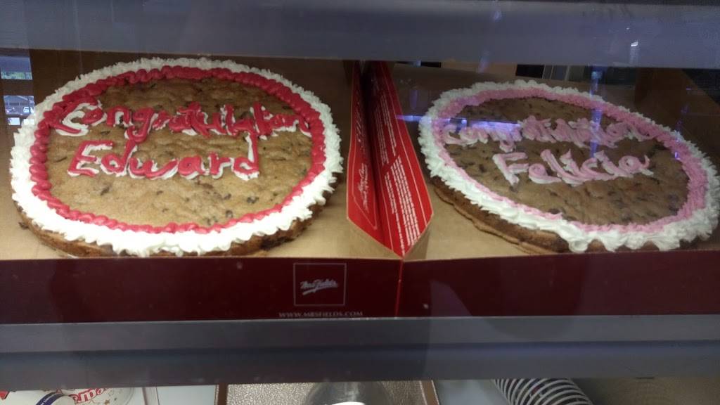 Pretzelmaker | restaurant | 221 Glendale Ave, St. Catharines, ON L2T 2K9, Canada | 9057041493 OR +1 905-704-1493