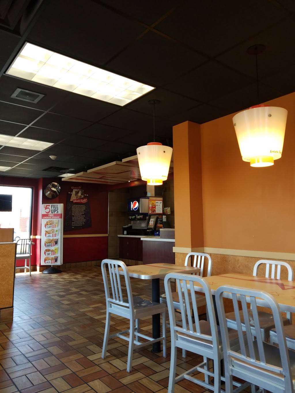 KFC | restaurant | 5240 Eastern Ave SE, Kentwood, MI 49508, USA | 6165380970 OR +1 616-538-0970