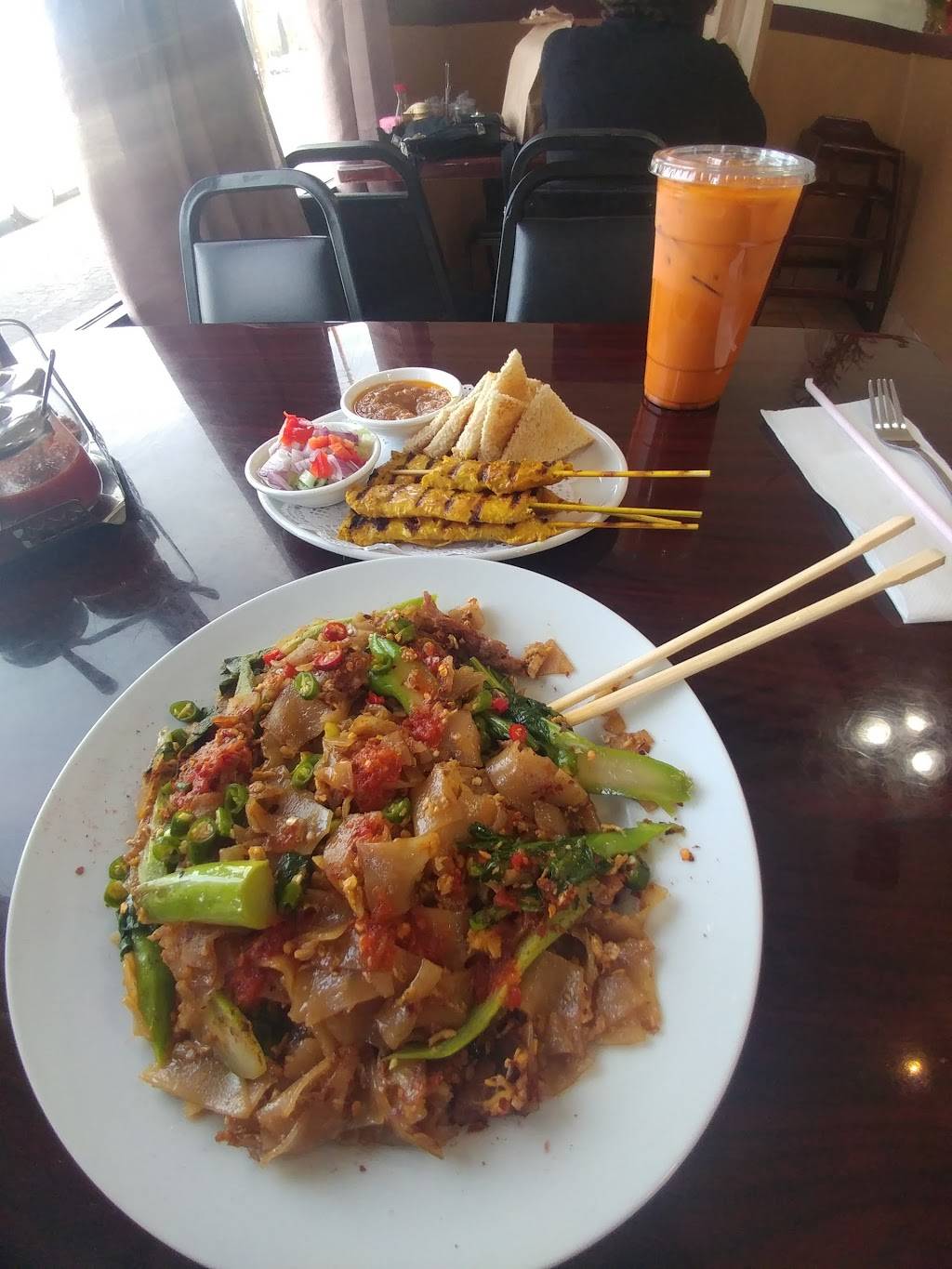 Jackpot Thai | restaurant | 2160 S Waterman Ave # C, San Bernardino, CA 92408, USA | 9098241324 OR +1 909-824-1324