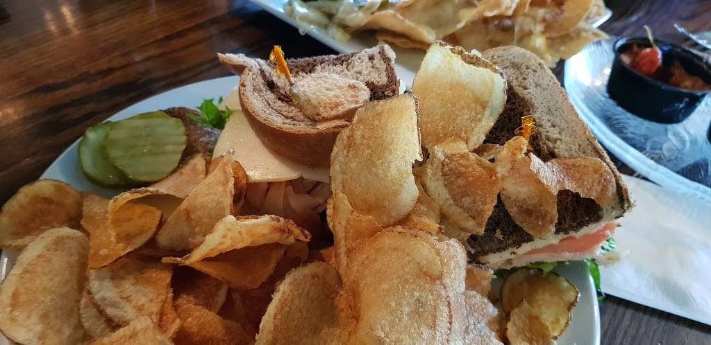 Madison Brewing Company Pub & Restaurant | restaurant | 428 Main St, Bennington, VT 05201, USA | 8024427397 OR +1 802-442-7397