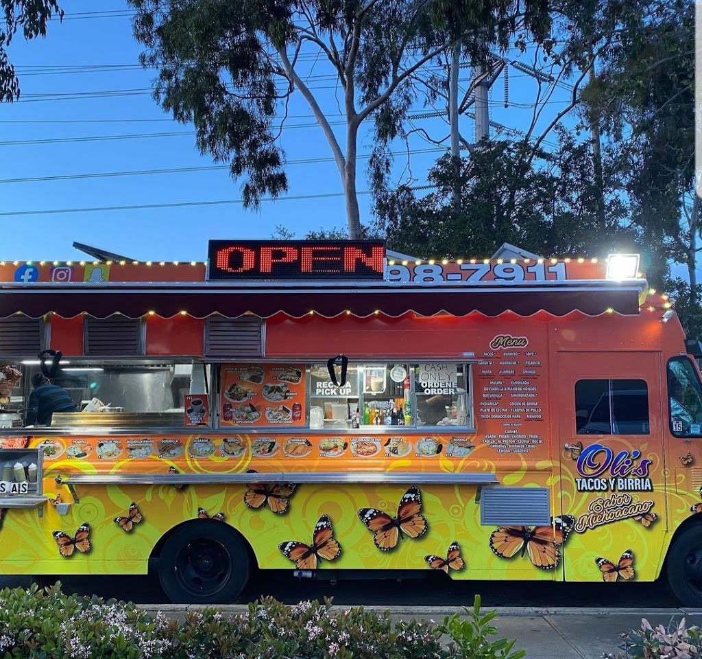 Olis Taco Y Birria Food Truck | restaurant | 1241 W Alton Ave, Santa Ana, CA 92707, USA | 7143987911 OR +1 714-398-7911