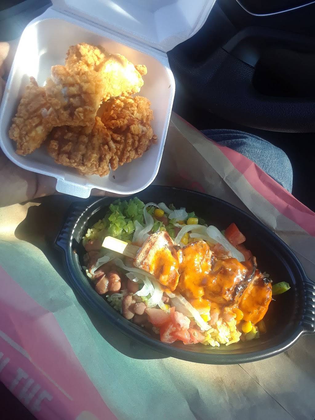 Pollo Tropical | restaurant | 3224 E Colonial Dr, Orlando, FL 32803, USA | 4072282242 OR +1 407-228-2242