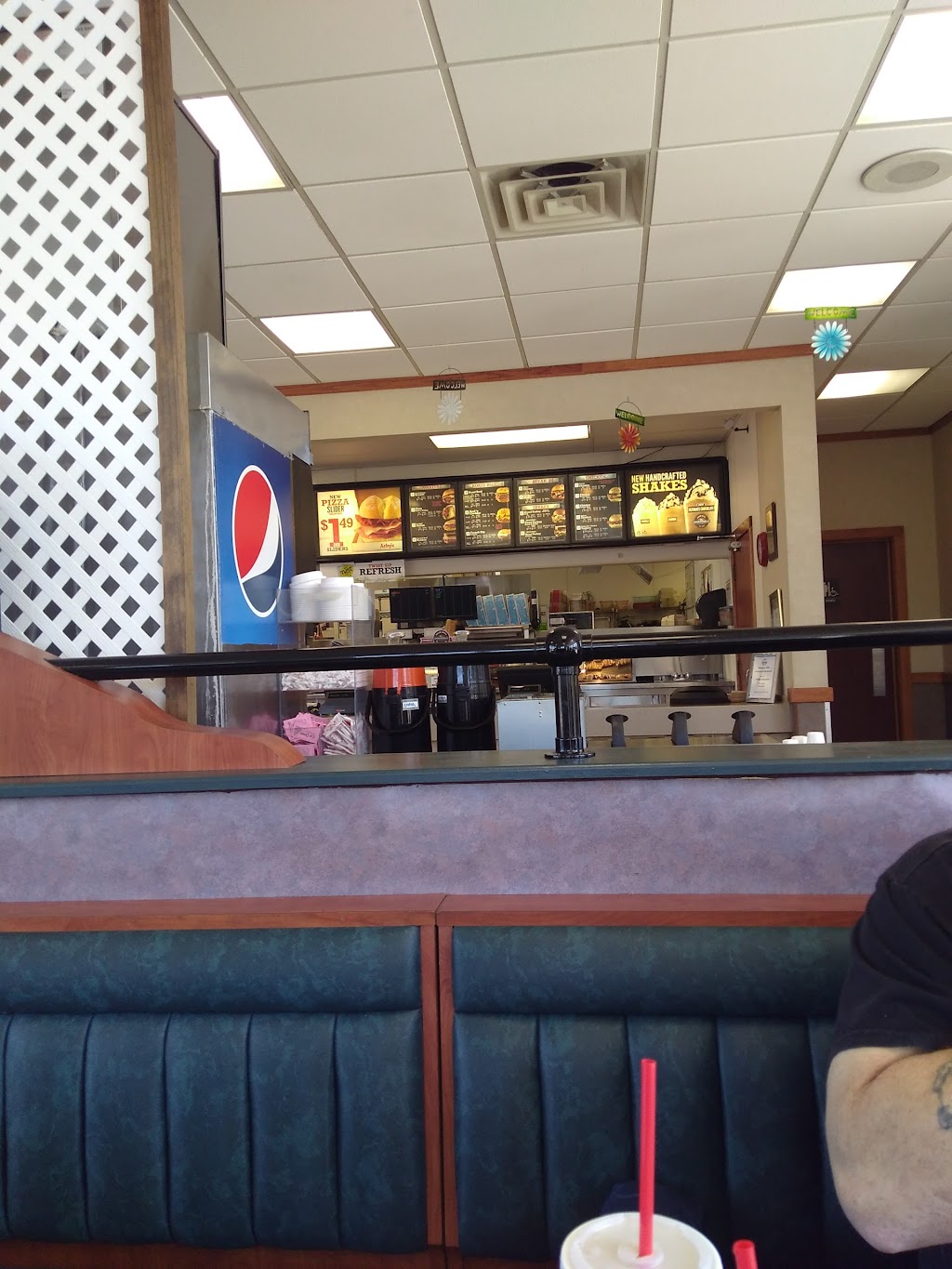 Arbys | meal takeaway | 680 W Deuce of Clubs, Show Low, AZ 85901, USA | 9285374413 OR +1 928-537-4413