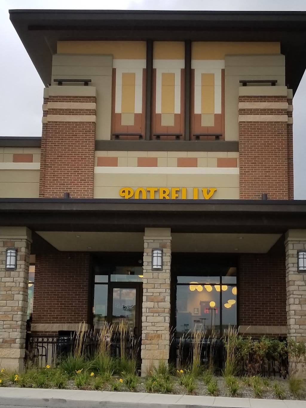 Potbelly Sandwich Shop | restaurant | 11529 Spring Mill Rd #100, Carmel, IN 46032, USA | 3178194203 OR +1 317-819-4203