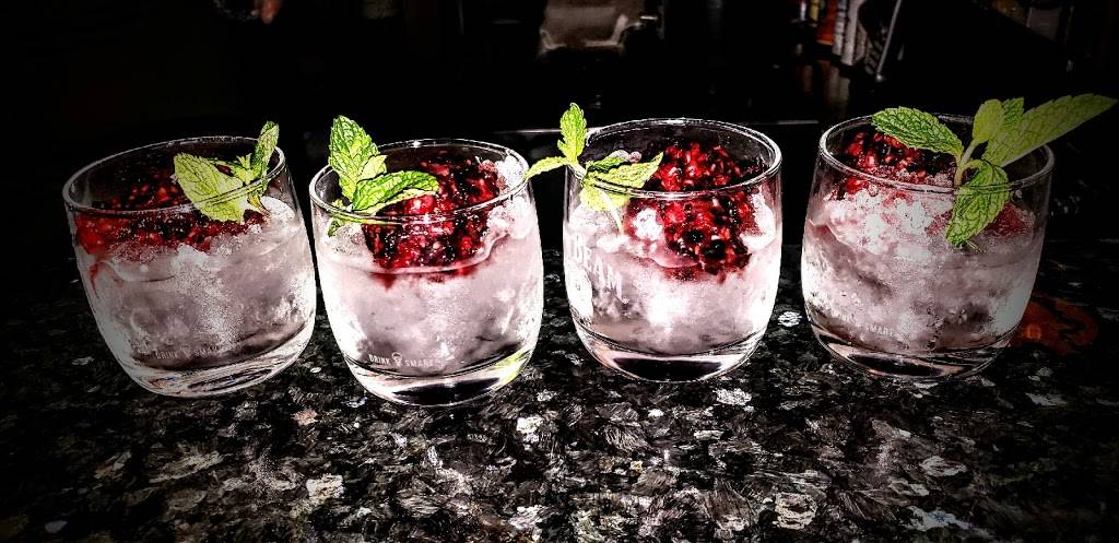 Muddle & Twist | restaurant | 10865 W Magnolia Blvd, North Hollywood, CA 91601, USA | 8187540030 OR +1 818-754-0030