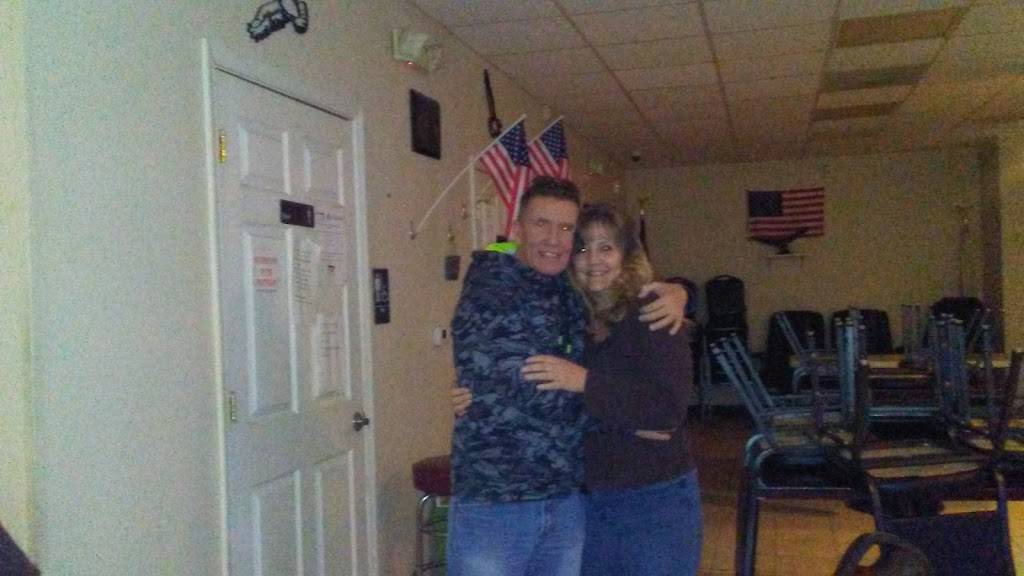 Eagles Lakeside | restaurant | 3008 Lincoln Ave, Richmond, VA 23228, USA | 8042641471 OR +1 804-264-1471