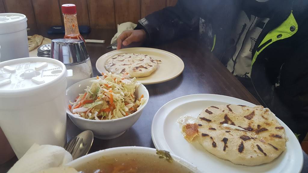 El Chalateco | restaurant | 1540 W Adams Blvd, Los Angeles, CA 90007, USA | 3237334184 OR +1 323-733-4184