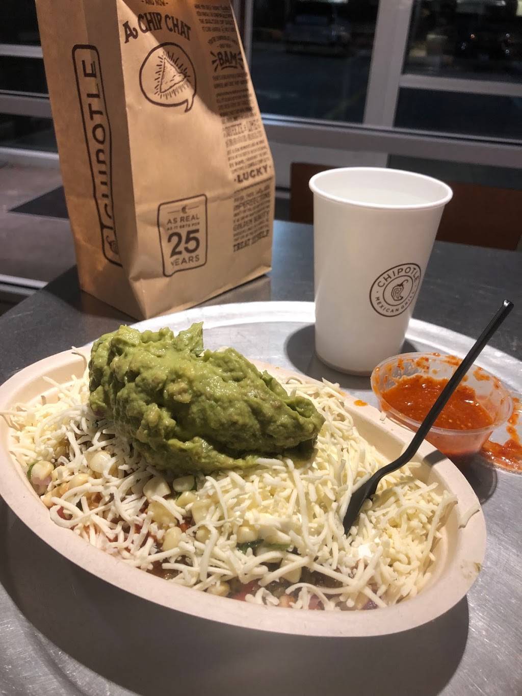 Chipotle Mexican Grill | restaurant | 786 Skokie Blvd, Northbrook, IL 60062, USA | 8475599902 OR +1 847-559-9902