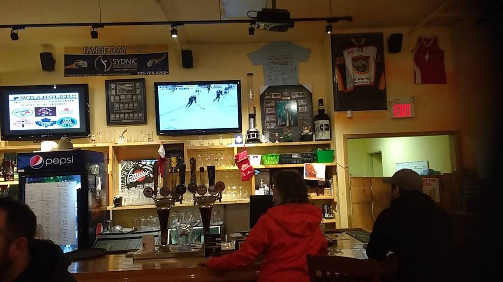 Wranglers Barn and Grill | restaurant | 201 Hurst Dr Unit 8 & 9, Barrie, ON L4N 8K8, Canada | 7057971000 OR +1 705-797-1000