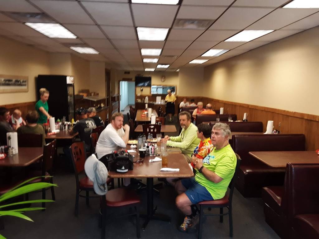 Chrisman Cafe | restaurant | 1001, 132 N Illinois St, Chrisman, IL 61924, USA | 2172692826 OR +1 217-269-2826